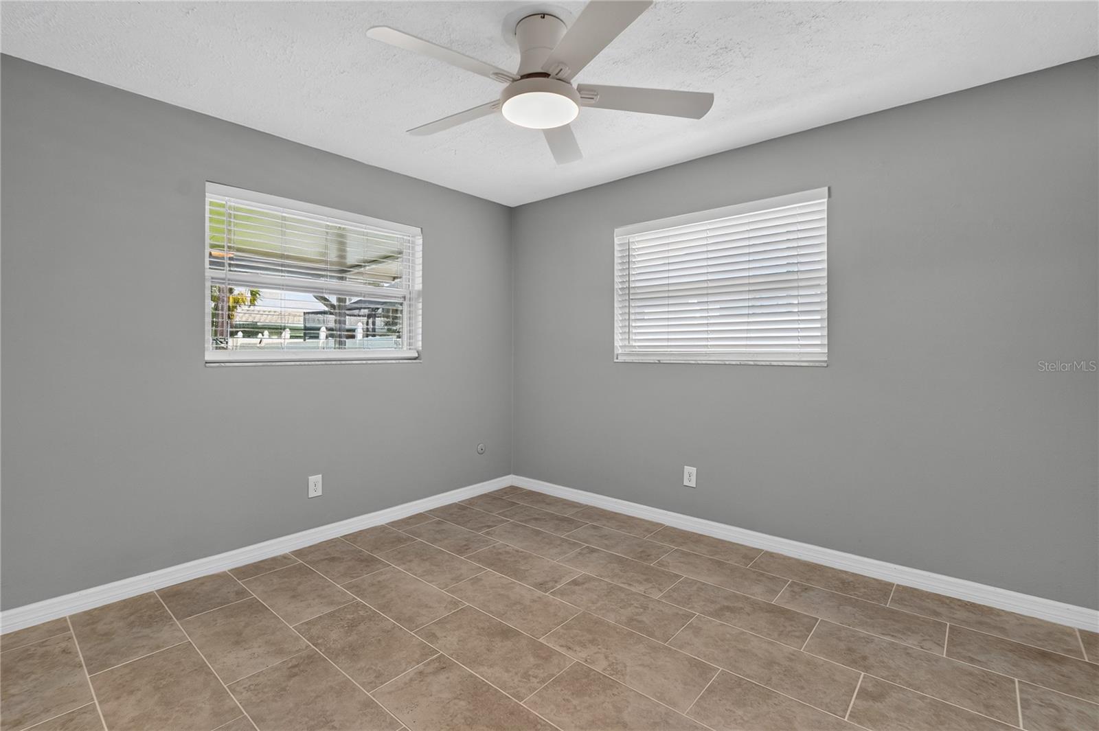 487 LAKE HILL LN — photo 26