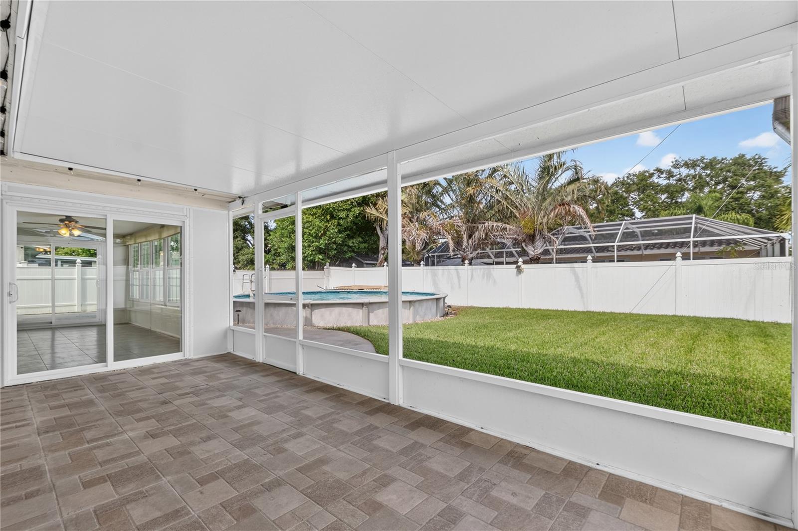 487 LAKE HILL LN — photo 4