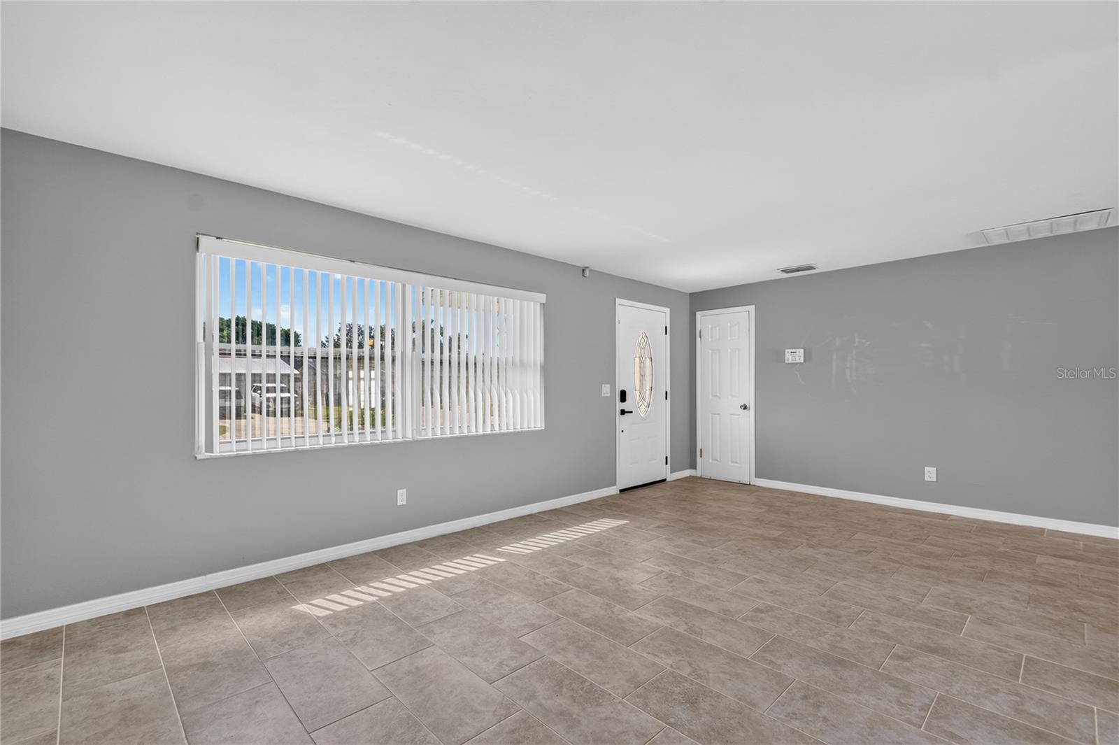 487 LAKE HILL LN — photo 10