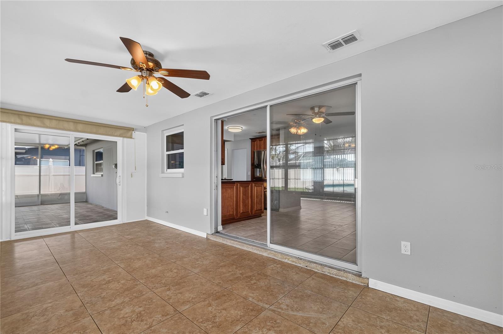 487 LAKE HILL LN — photo 18