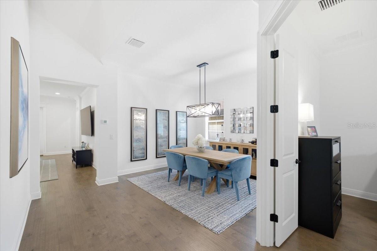 807 W KENTUCKY AVE — photo 26