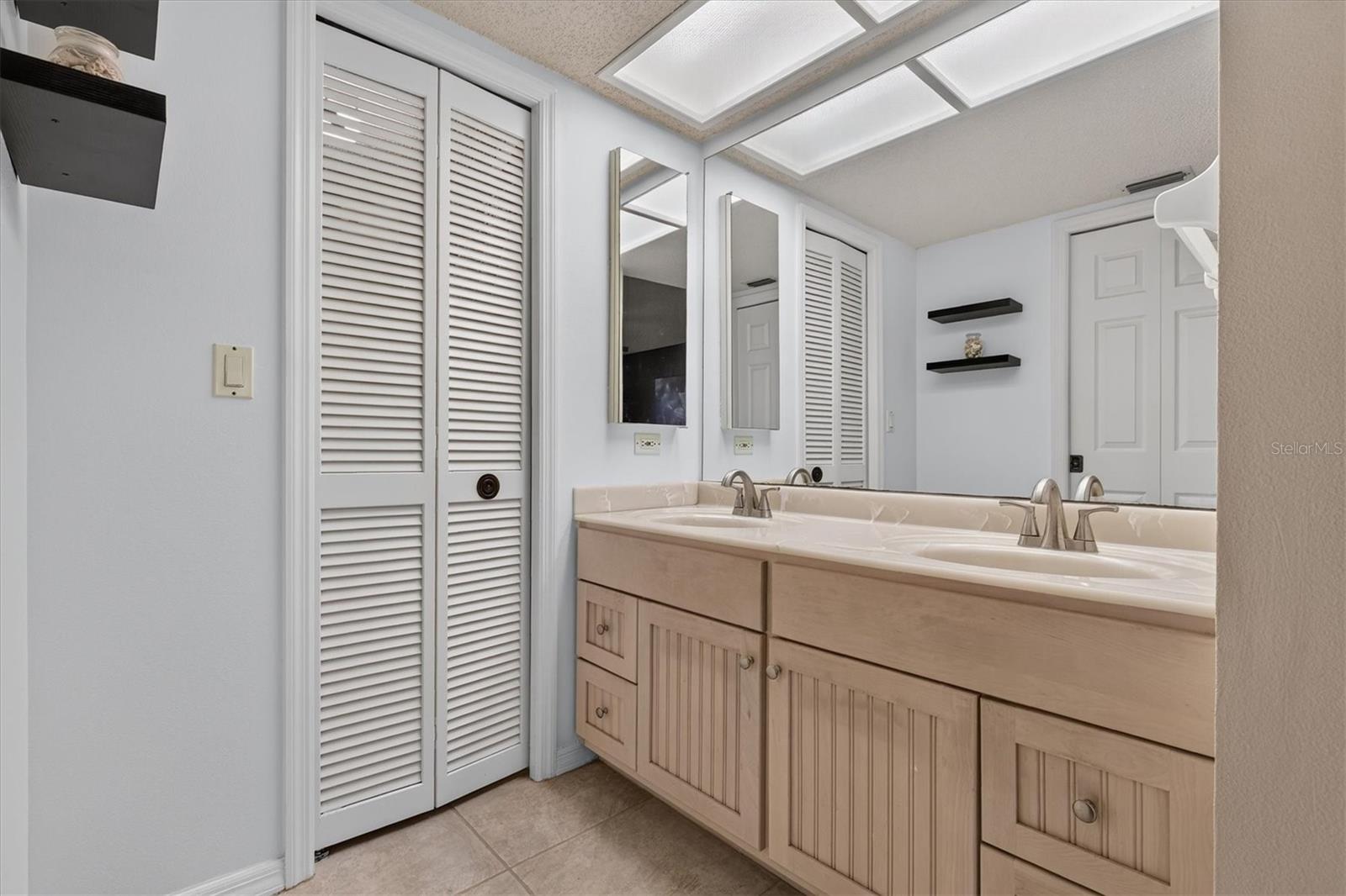 3167 LANDMARK DR #821 — photo 29