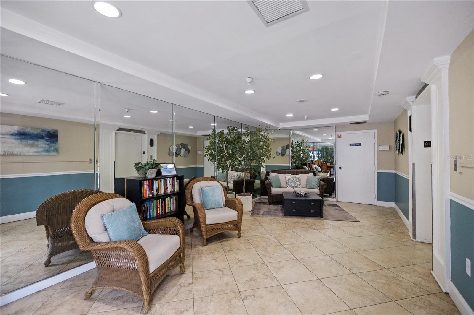 2780 N RIVERSIDE DR #805 — photo 45