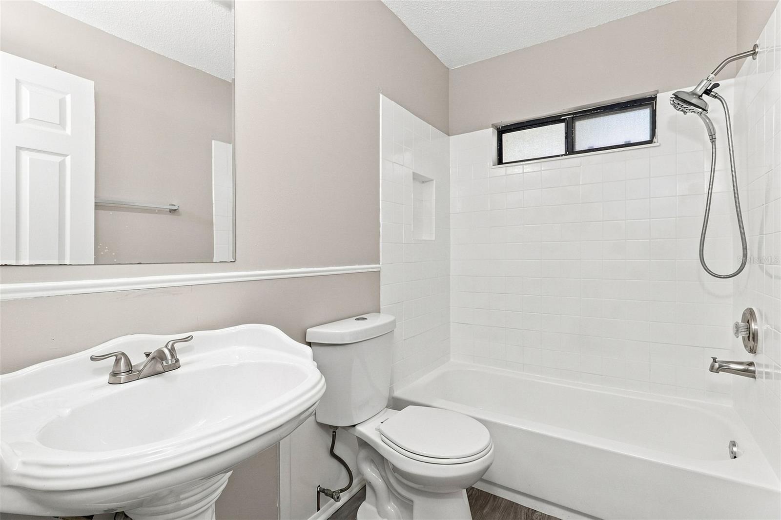 8305 AUTUMN OAK AVE — photo 4