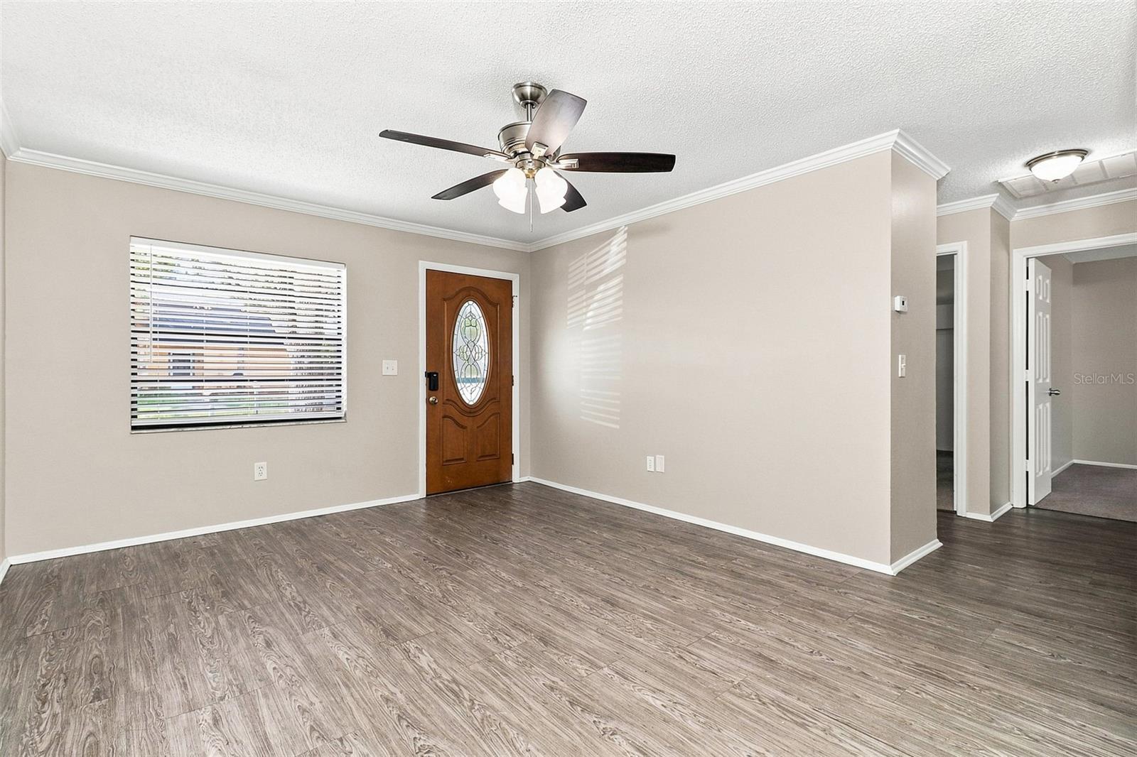 8305 AUTUMN OAK AVE — photo 3