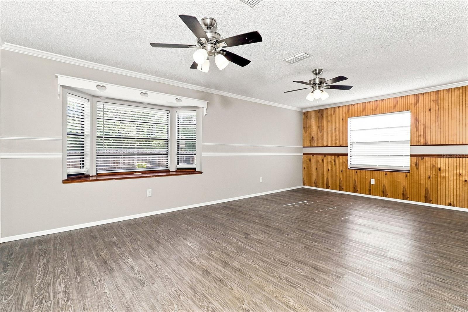 8305 AUTUMN OAK AVE — photo 13