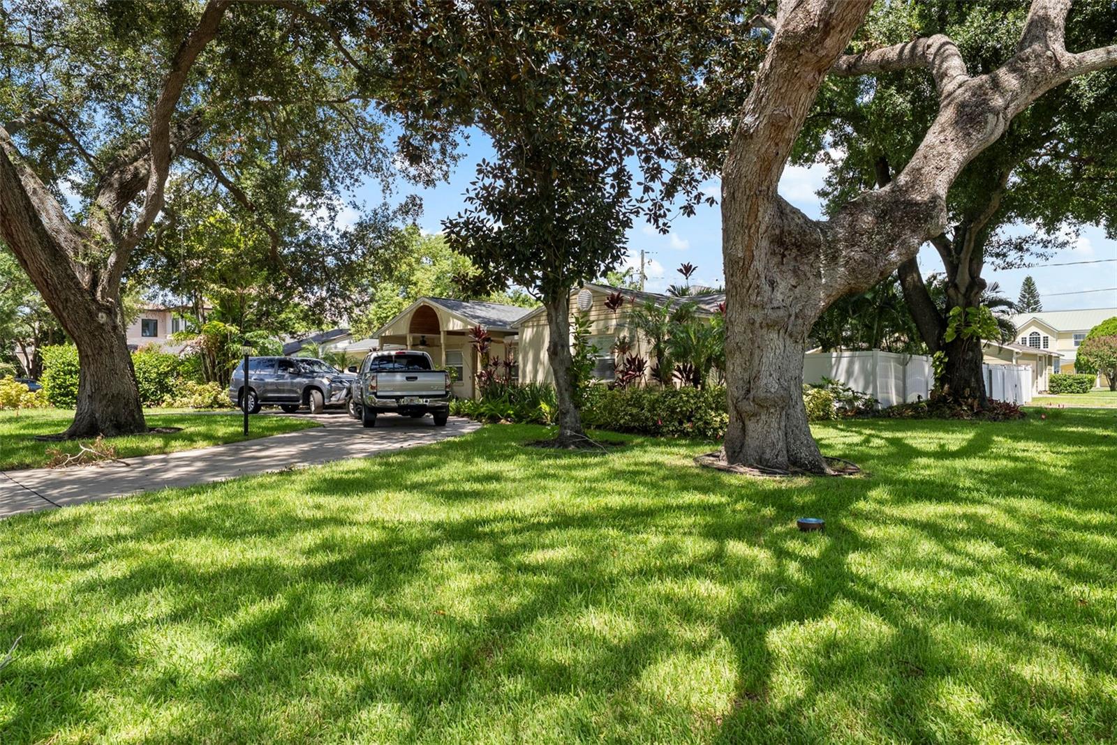 3401 W SEVILLA ST — photo 9