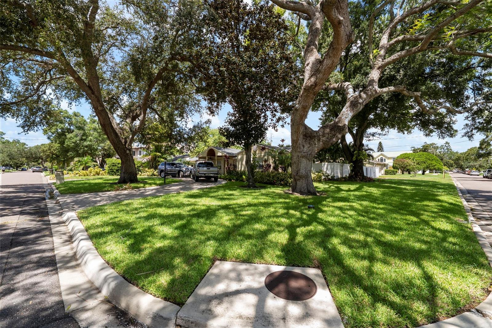 3401 W SEVILLA ST — photo 4