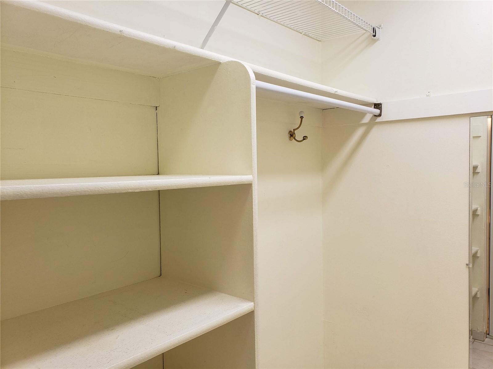 138 PINENEEDLE DR — photo 16