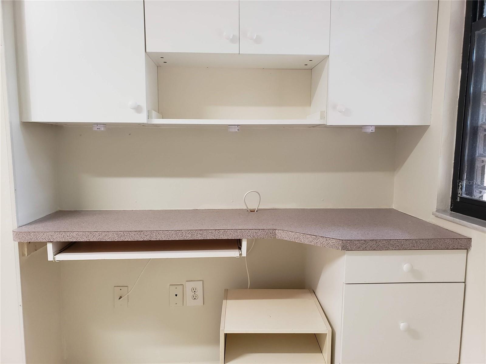 138 PINENEEDLE DR — photo 9