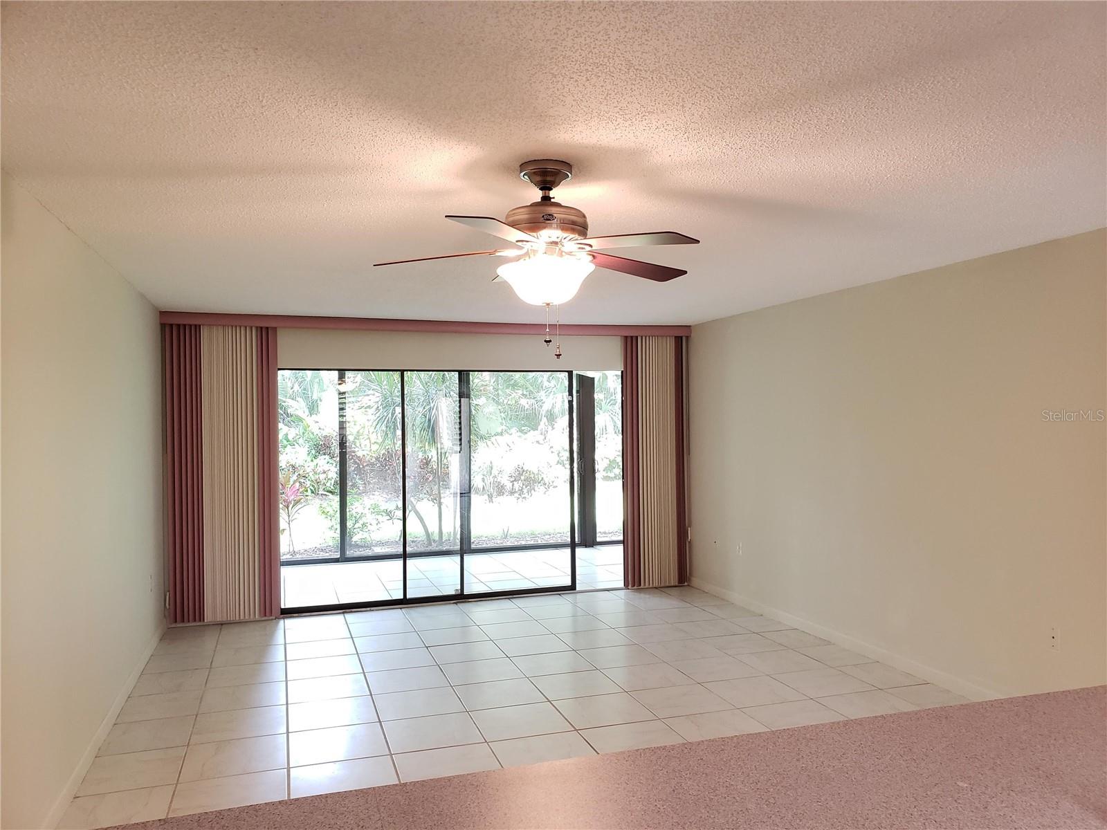 138 PINENEEDLE DR — photo 12