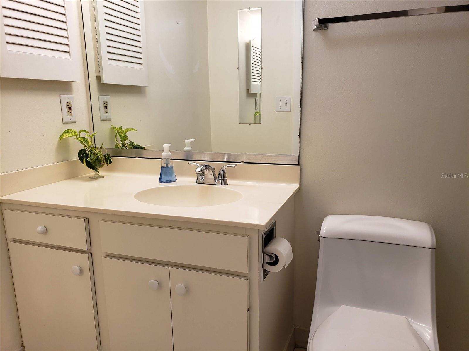 138 PINENEEDLE DR — photo 19