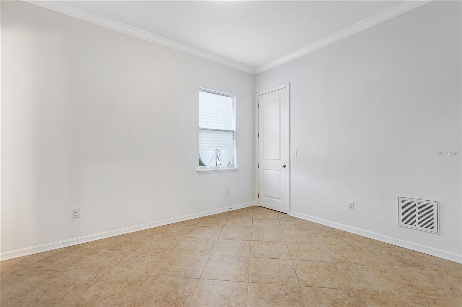614 165TH ST E — photo 27
