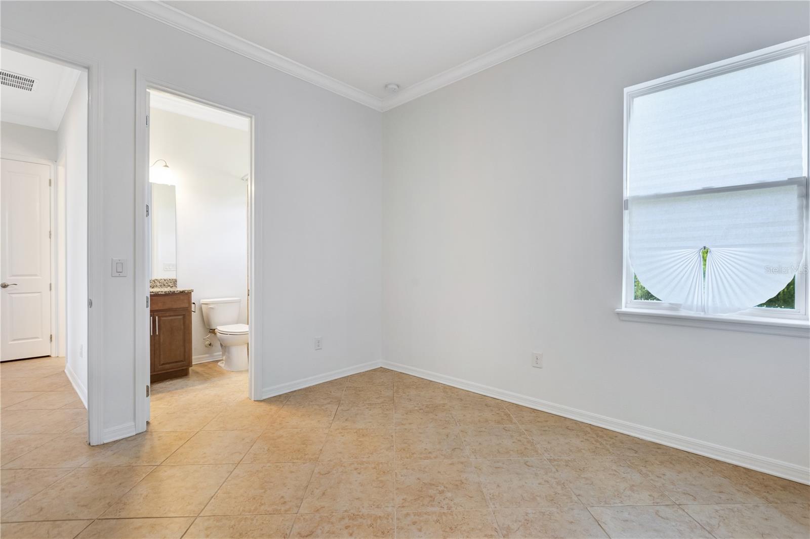 614 165TH ST E — photo 35