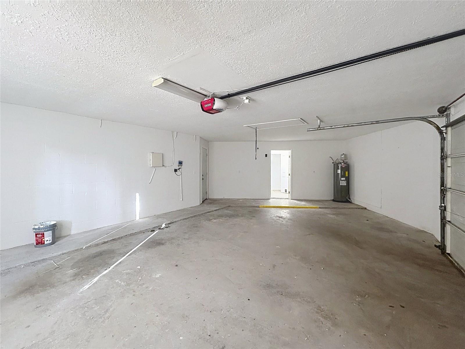 9122 ROCKROSE DR — photo 26