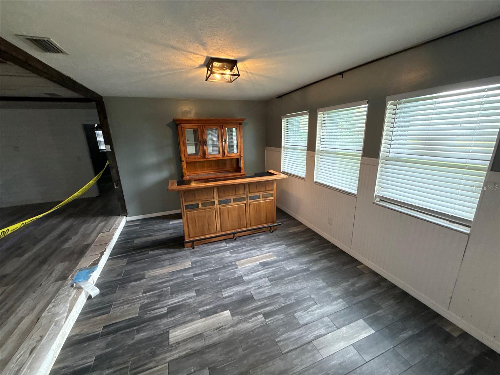 1806 N WATERMAN DR — photo 2