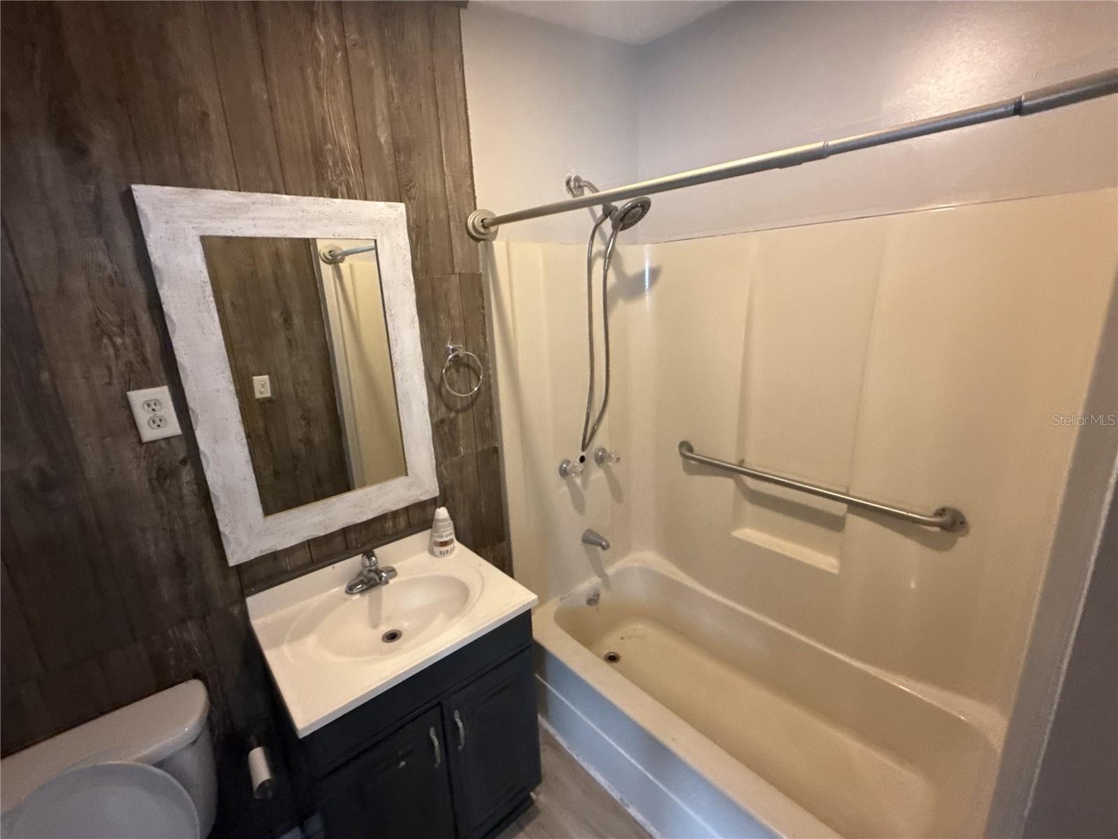 1806 N WATERMAN DR — photo 16
