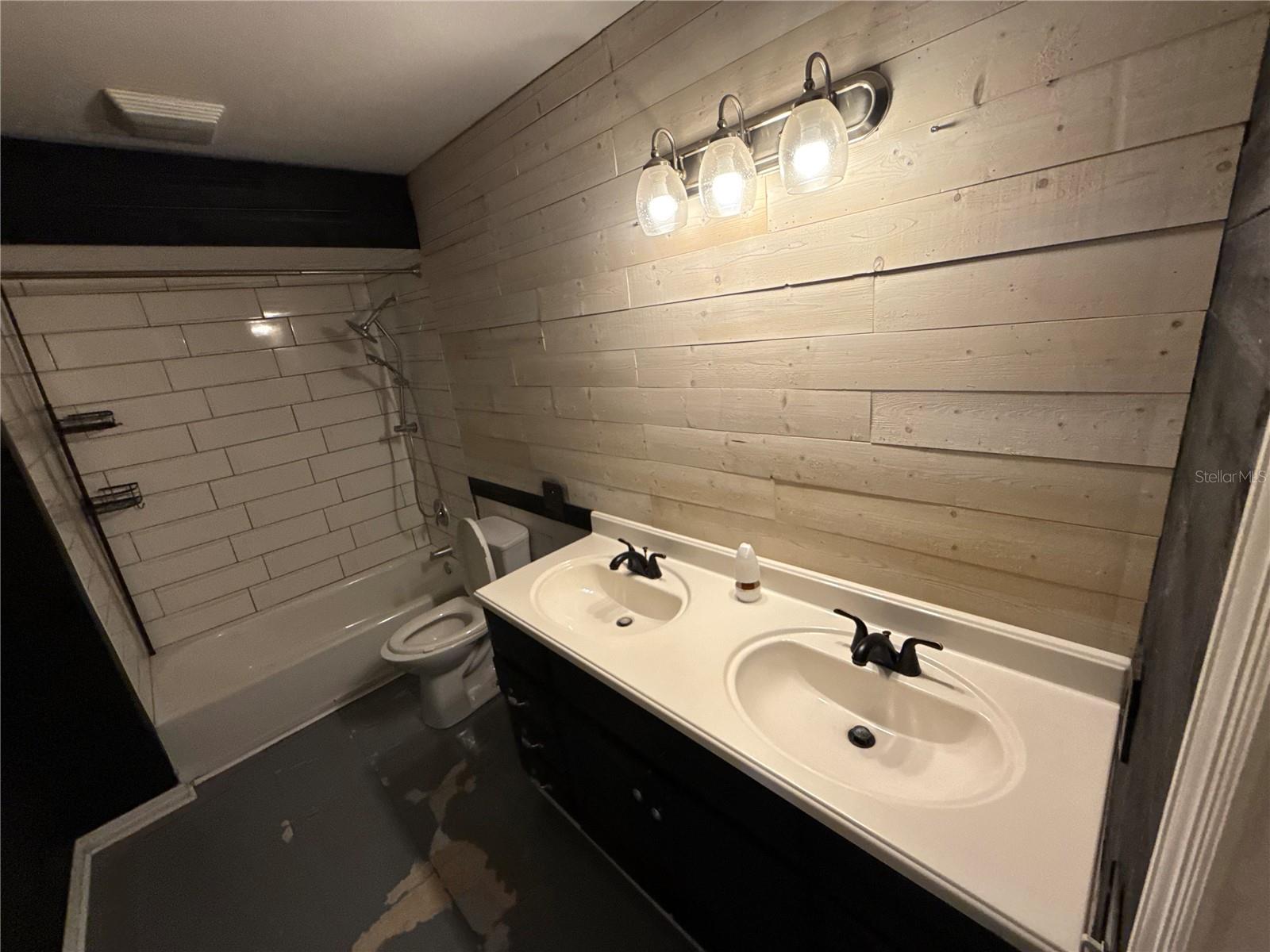1806 N WATERMAN DR — photo 18