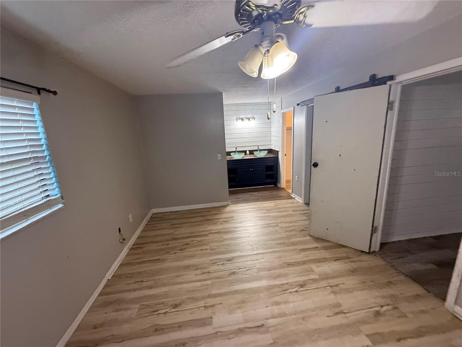 1806 N WATERMAN DR — photo 9