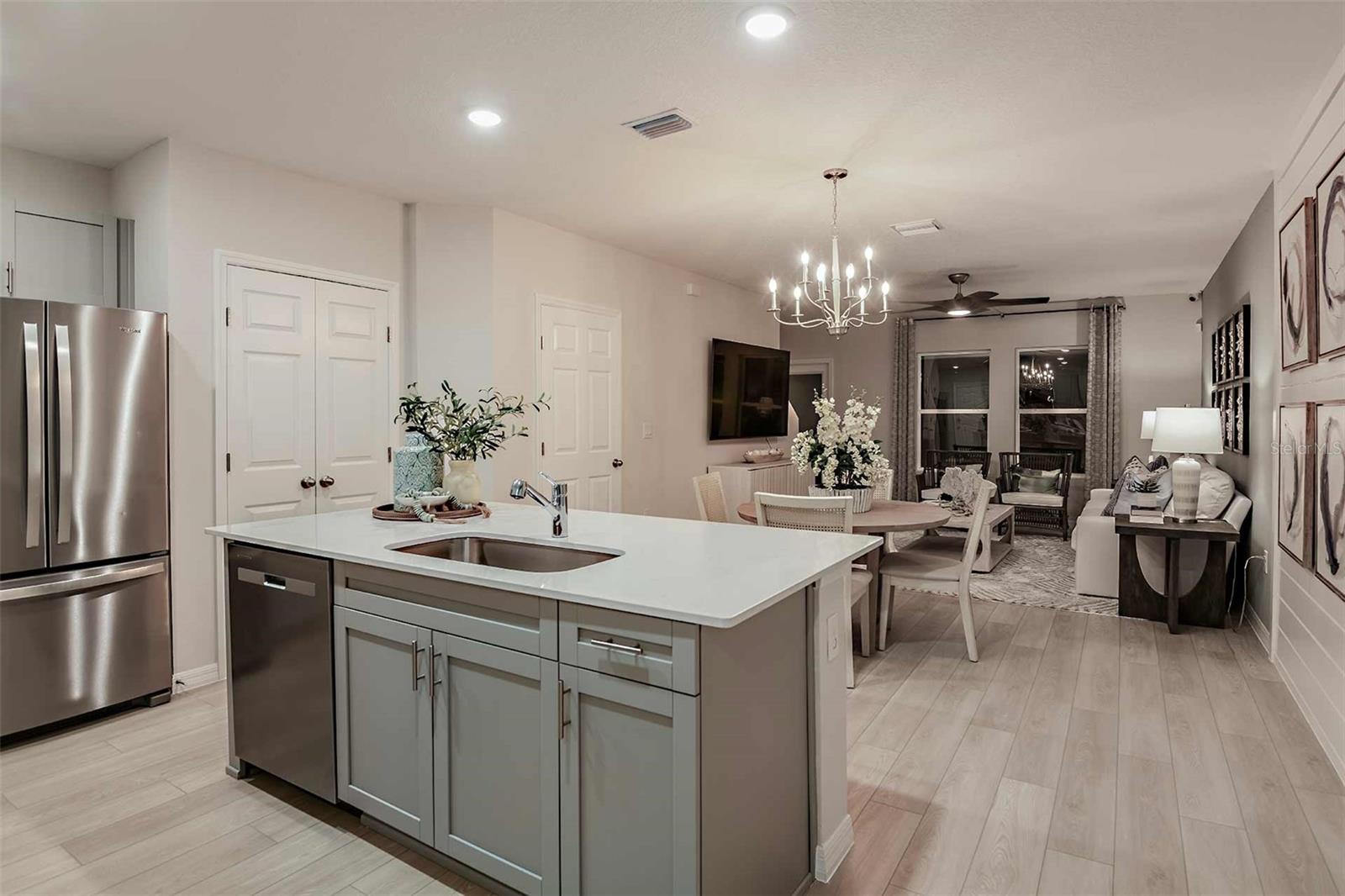 9885 PELICAN COAST DR — photo 11