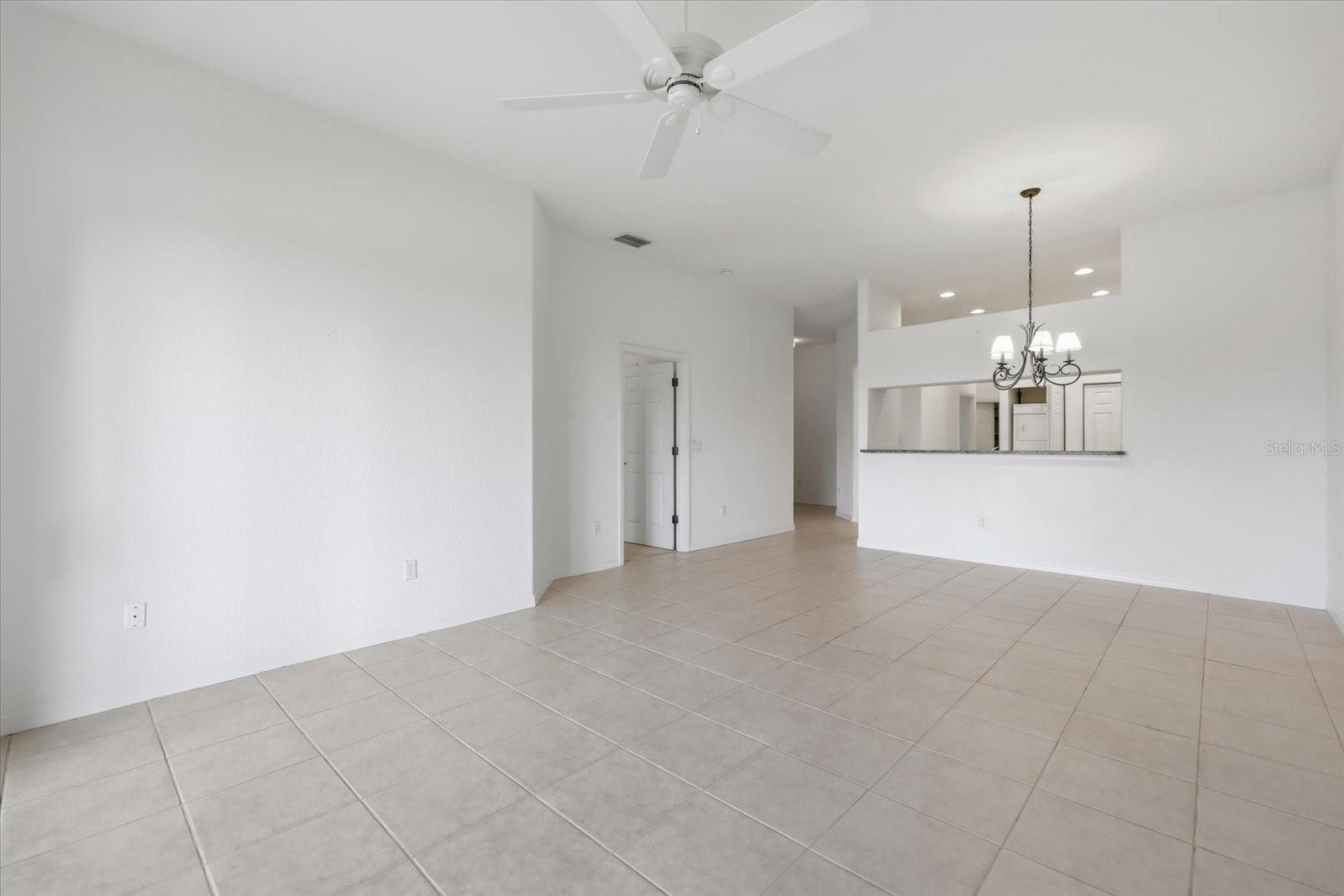 703 TRIANO CIR #703 — photo 11