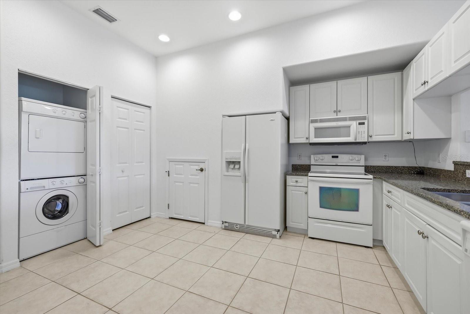 703 TRIANO CIR #703 — photo 7