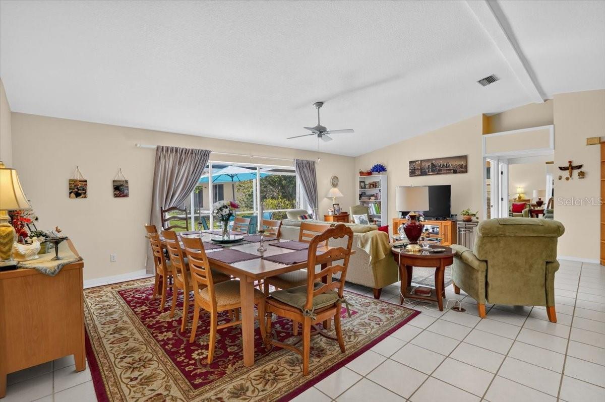 122 49TH CT E — photo 9