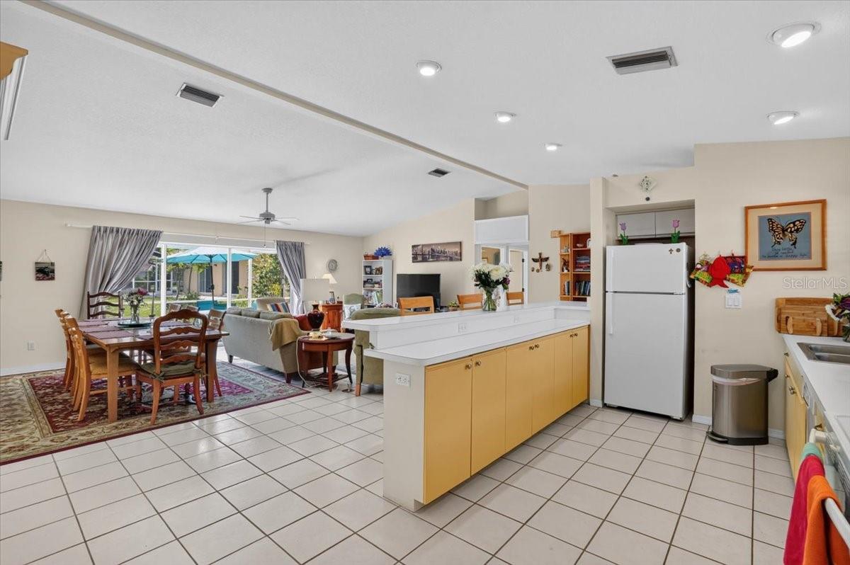 122 49TH CT E — photo 16