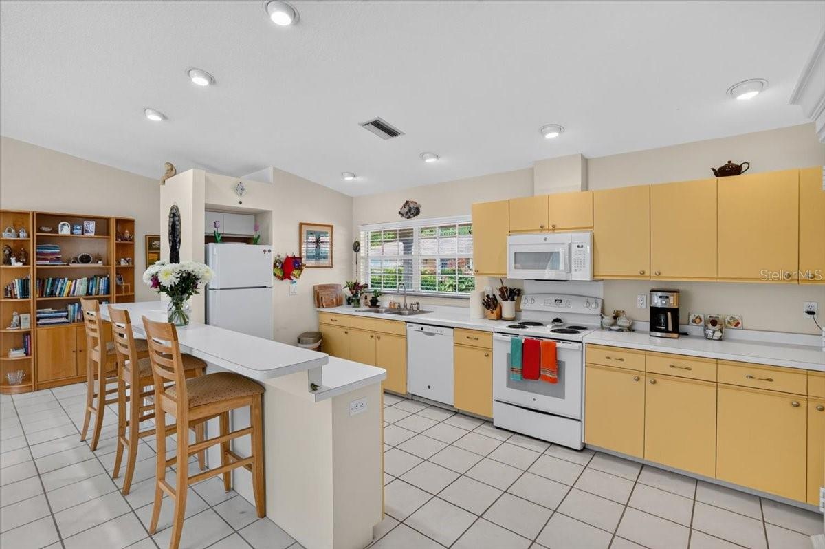 122 49TH CT E — photo 12