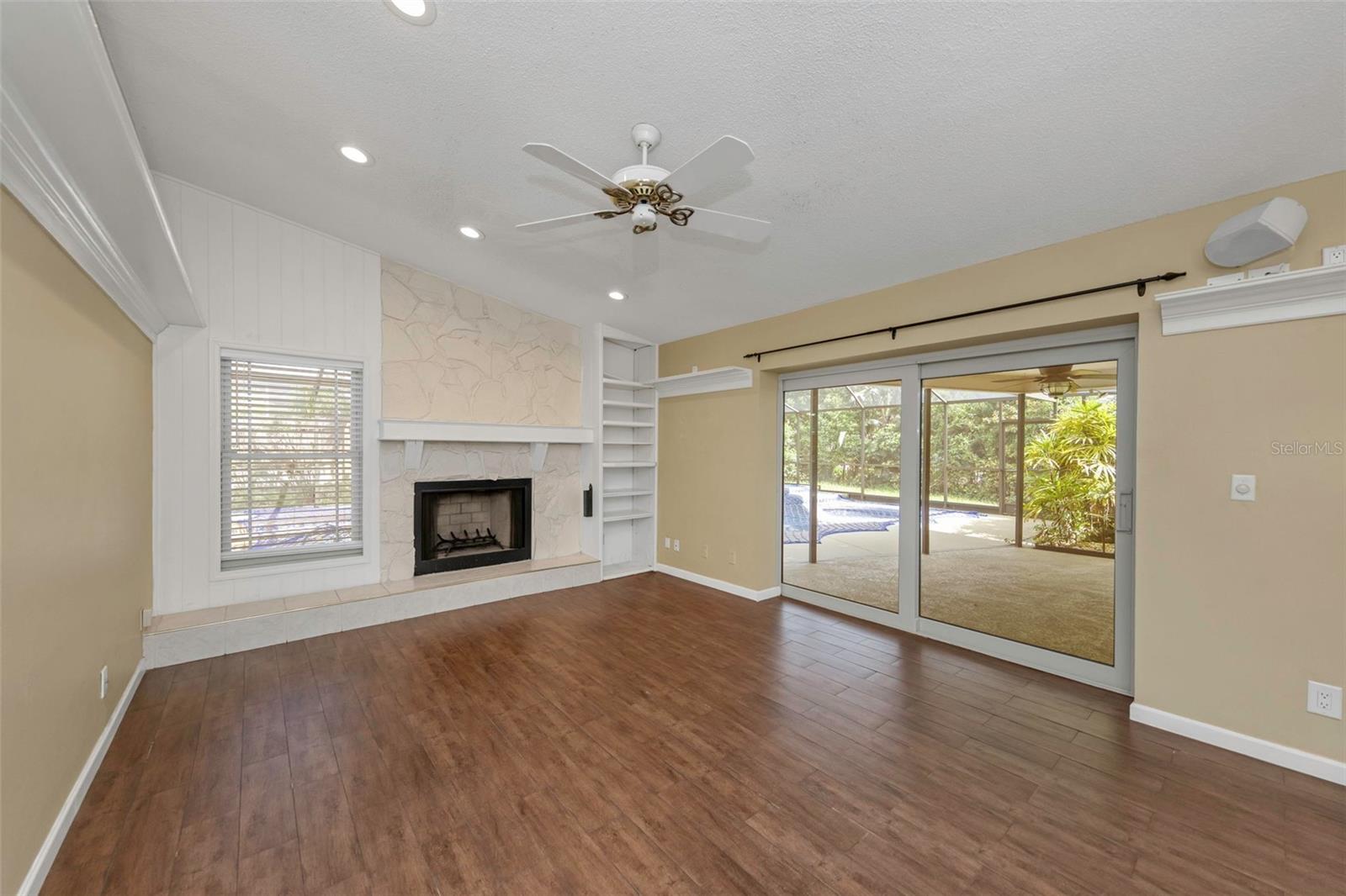 3582 FAIRWAY FOREST DR — photo 14