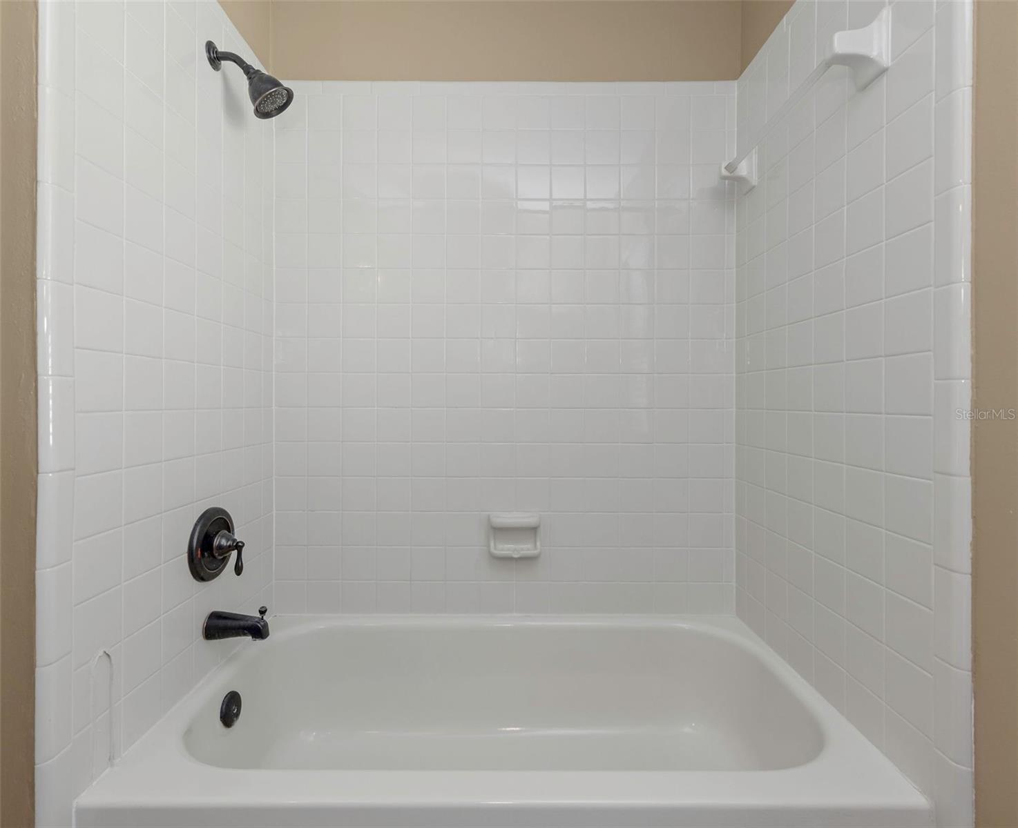 3582 FAIRWAY FOREST DR — photo 26