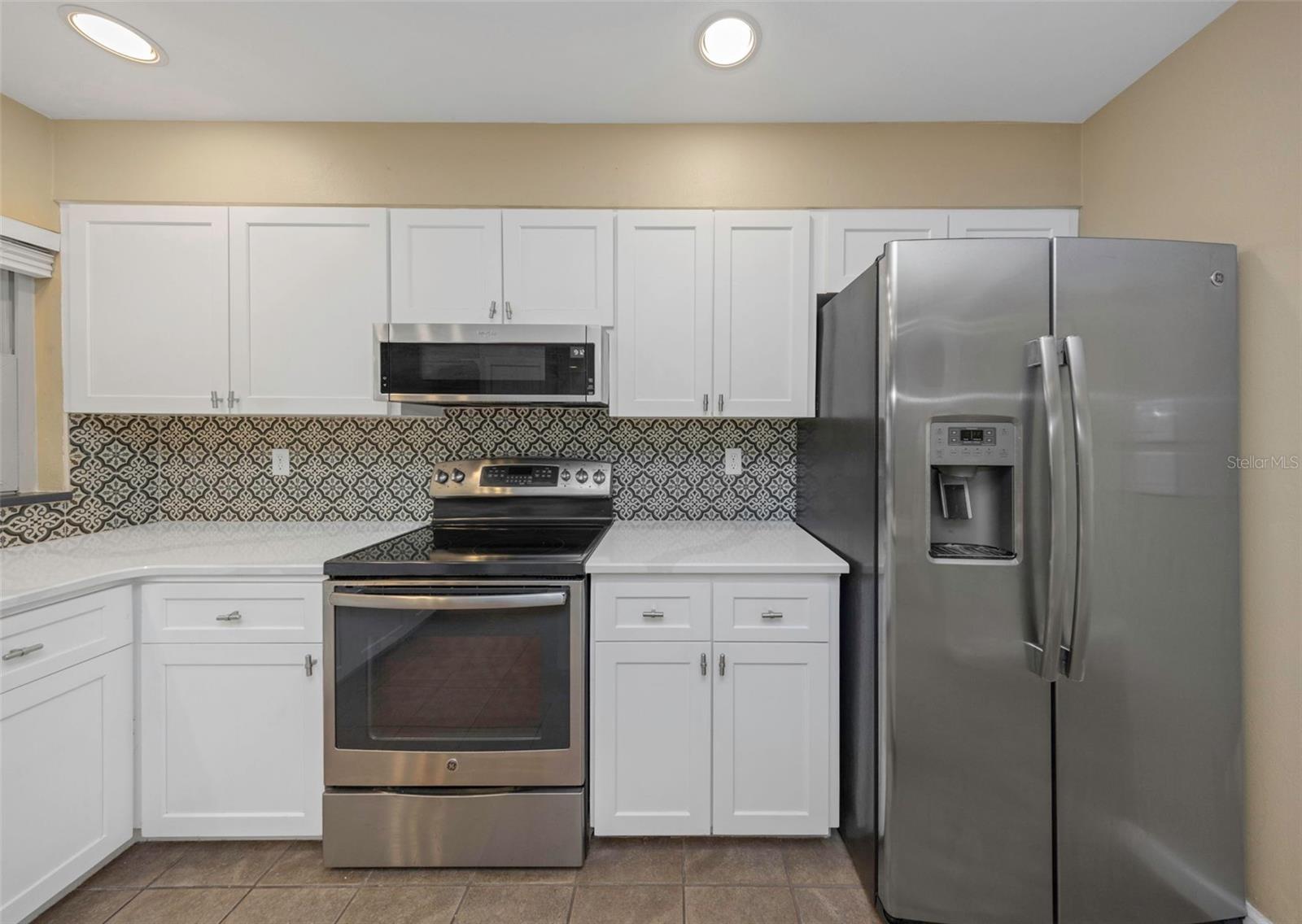 3582 FAIRWAY FOREST DR — photo 10