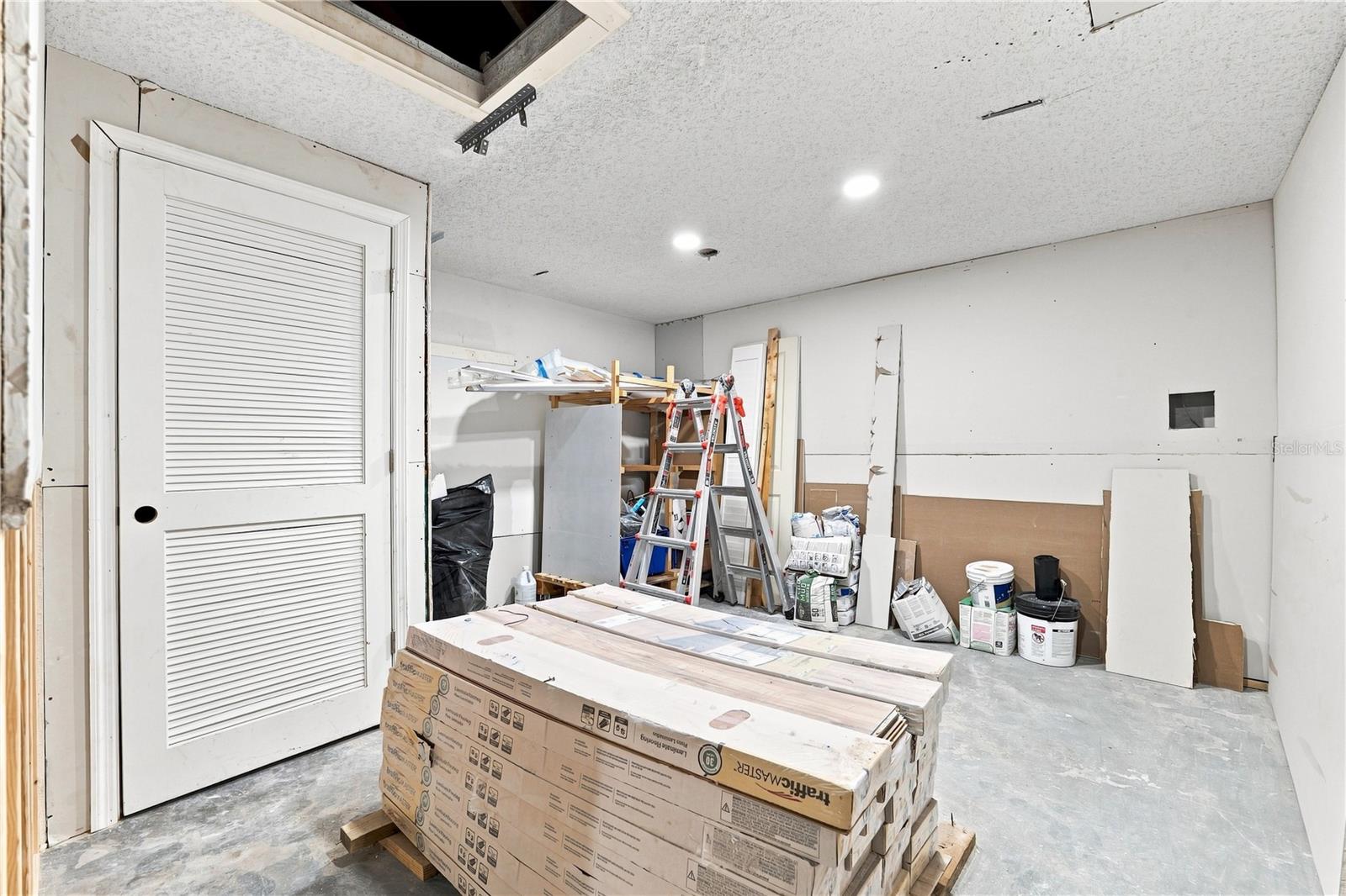 5531 QUIST DR — photo 32