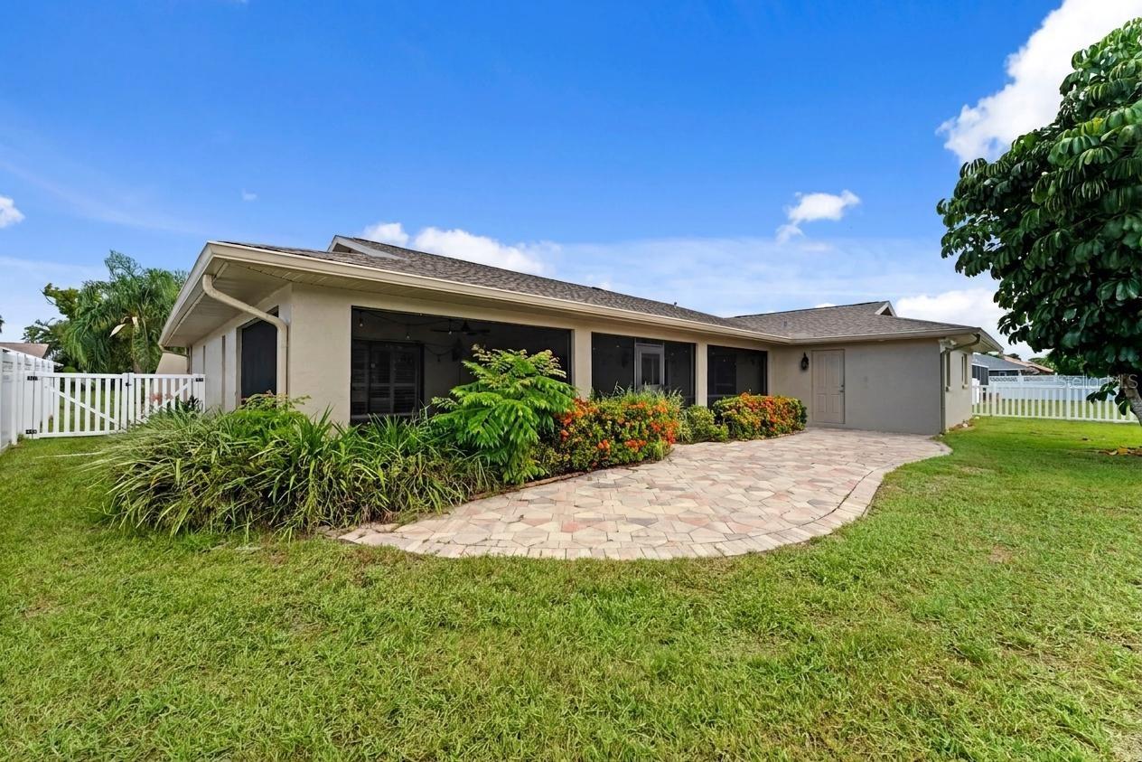 1252 WATERSIDE LN — photo 38