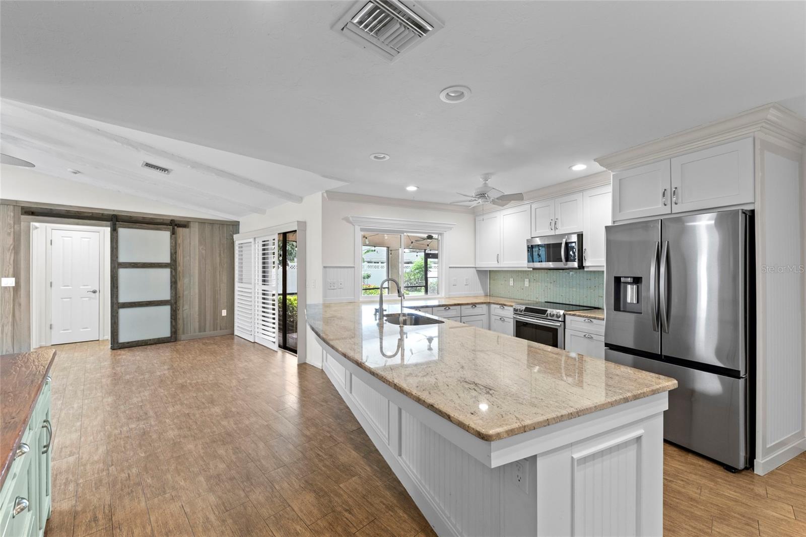 1252 WATERSIDE LN — photo 8