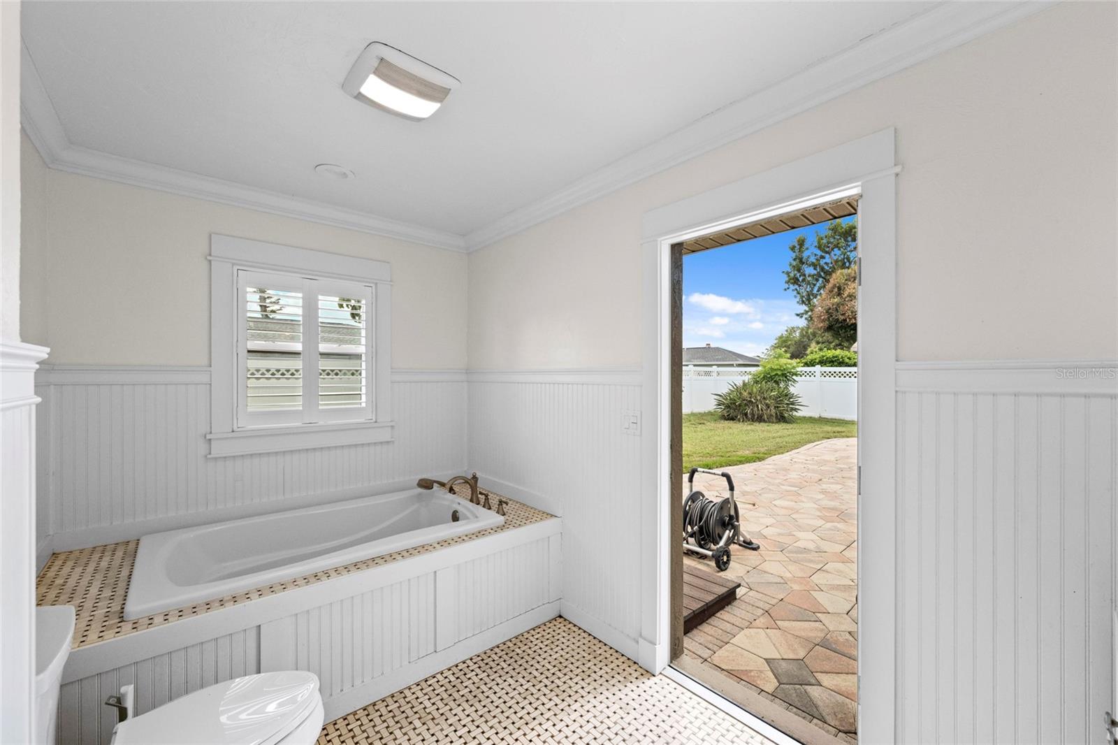 1252 WATERSIDE LN — photo 23