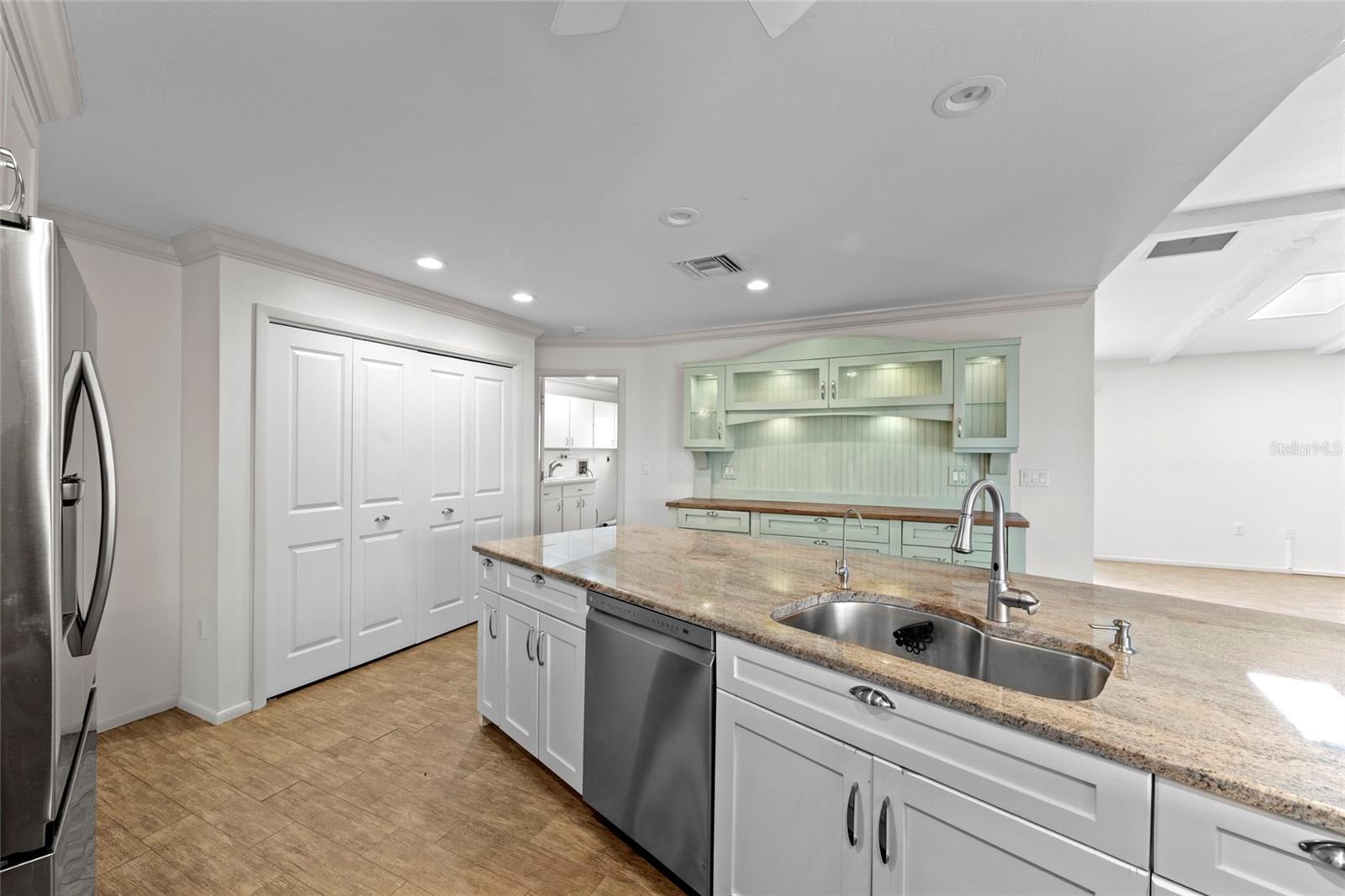 1252 WATERSIDE LN — photo 11