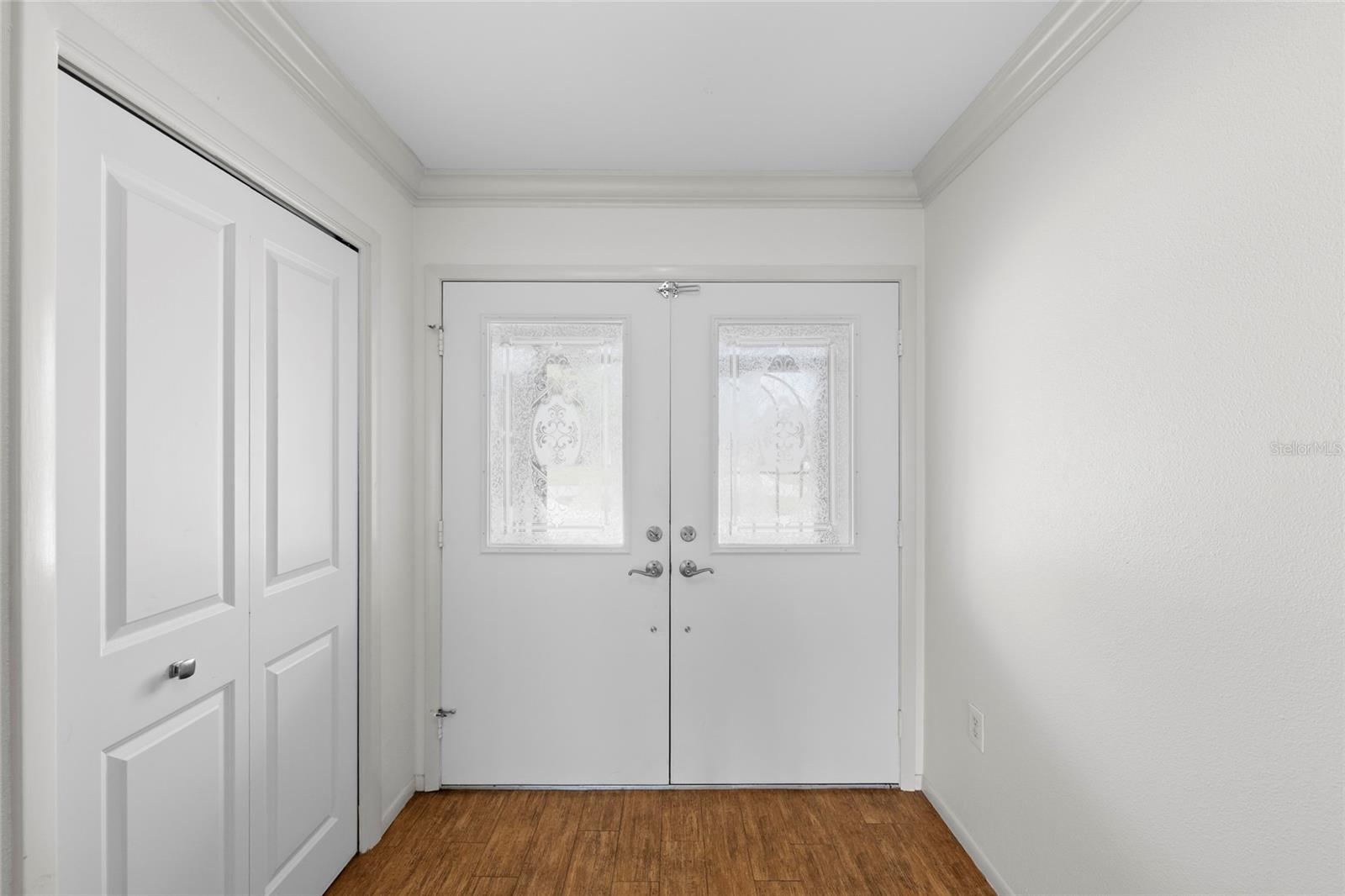 1252 WATERSIDE LN — photo 2