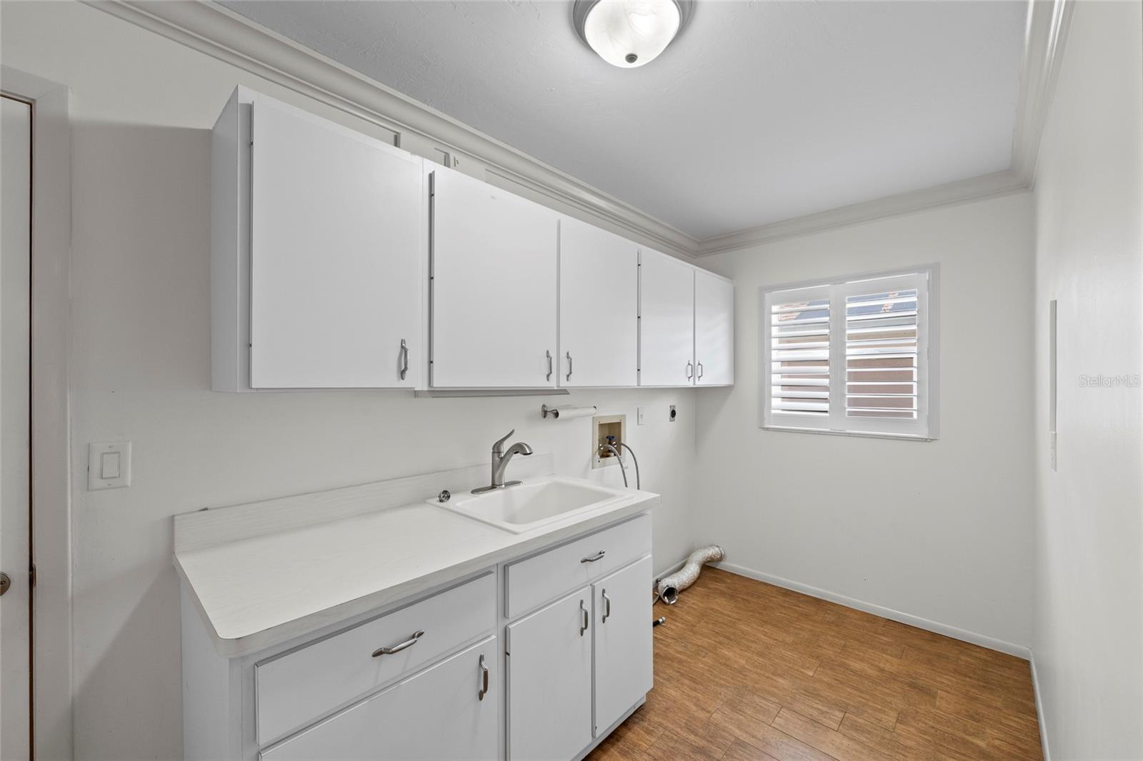 1252 WATERSIDE LN — photo 34