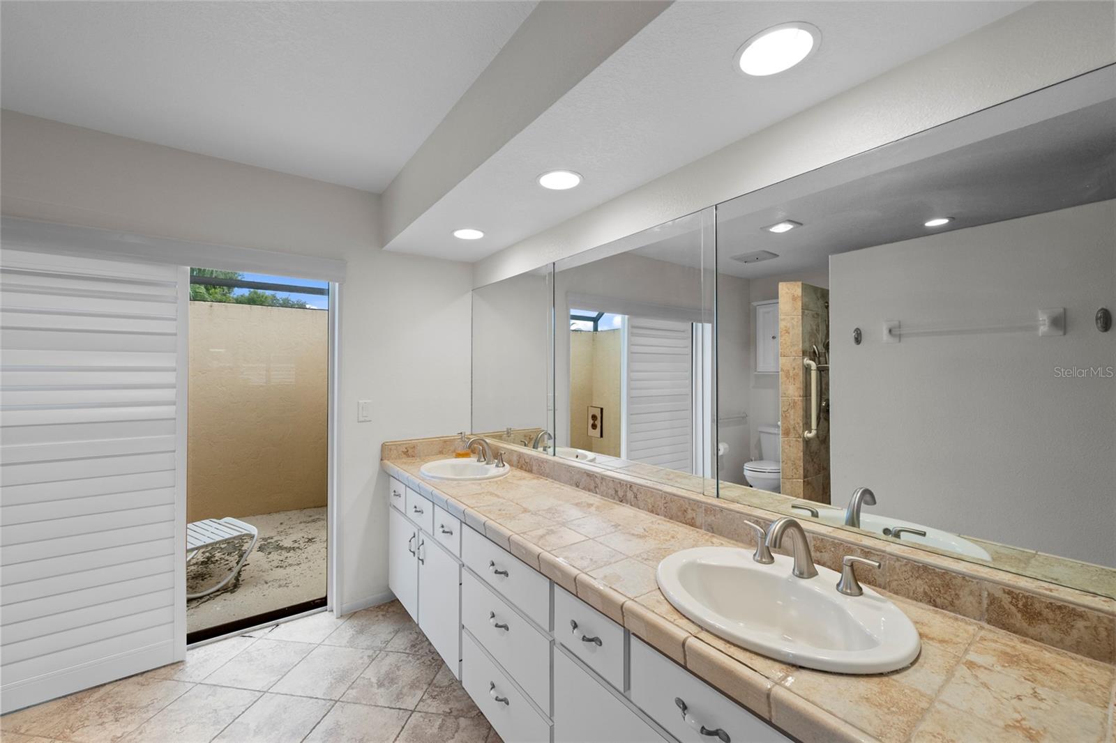1252 WATERSIDE LN — photo 30