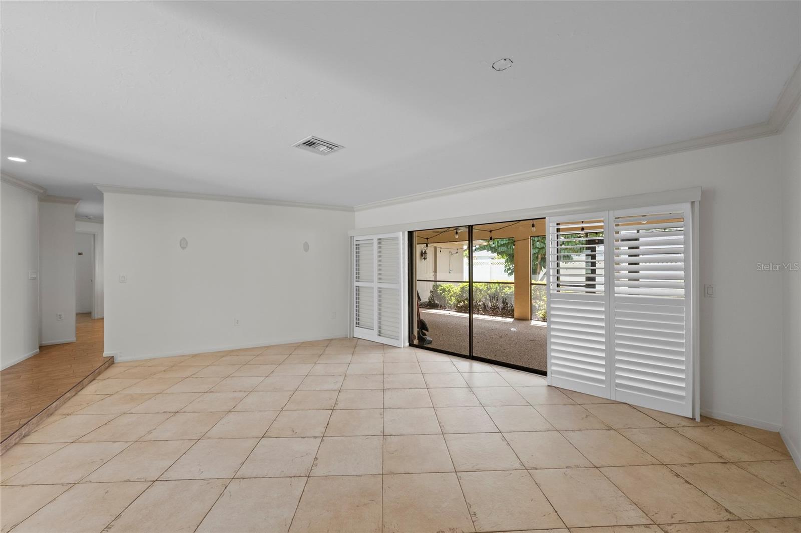 1252 WATERSIDE LN — photo 3