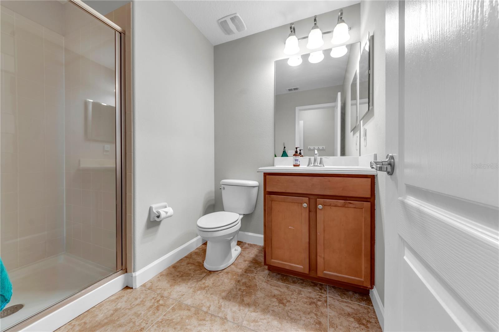 18617 MILTON KEYNES CT — photo 45