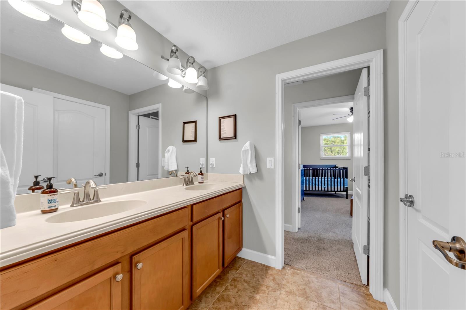 18617 MILTON KEYNES CT — photo 39