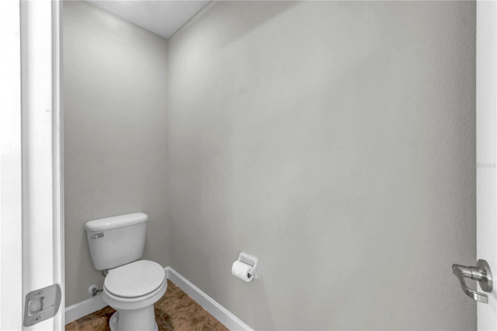 18617 MILTON KEYNES CT — photo 34