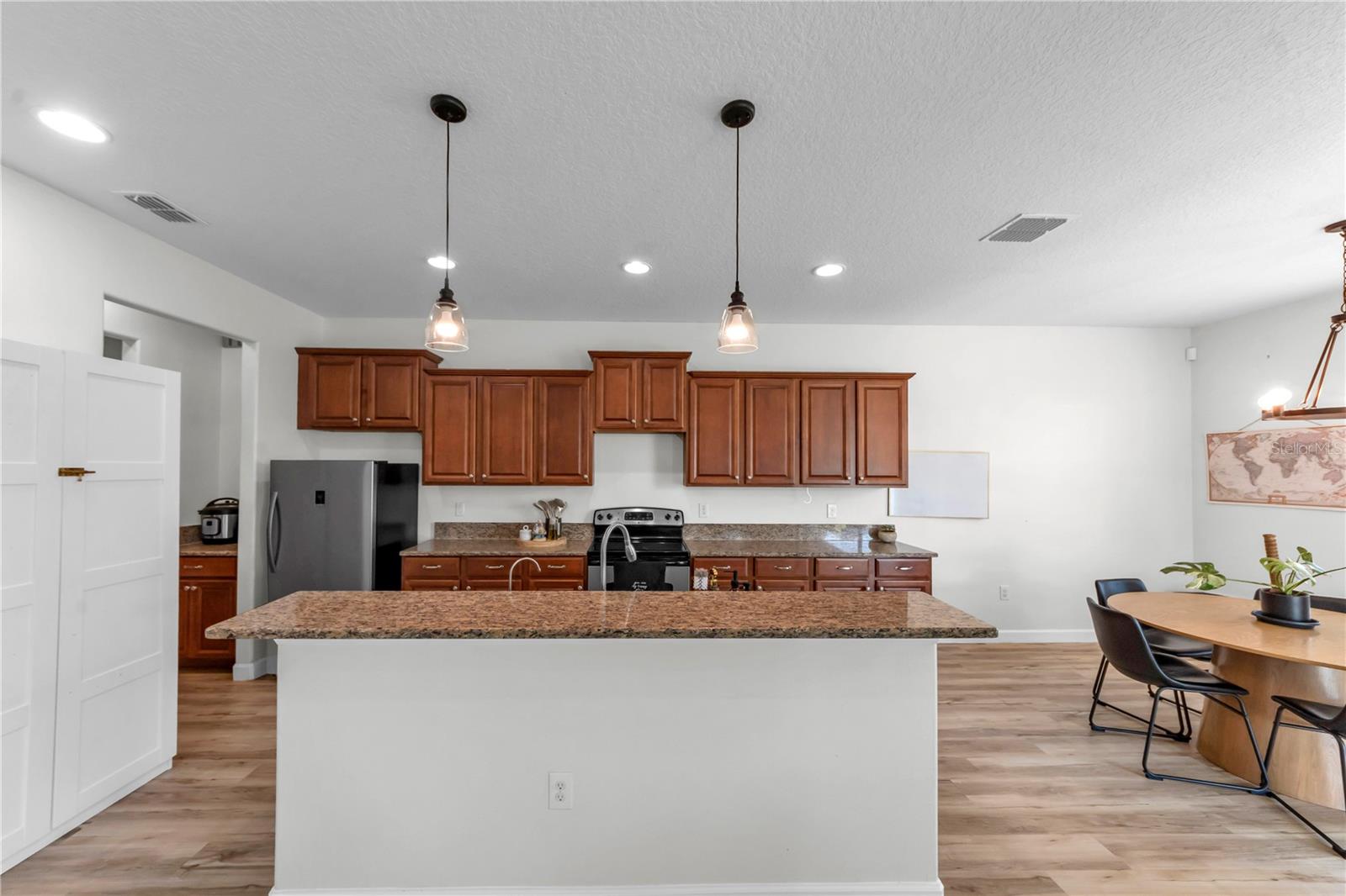 18617 MILTON KEYNES CT — photo 13