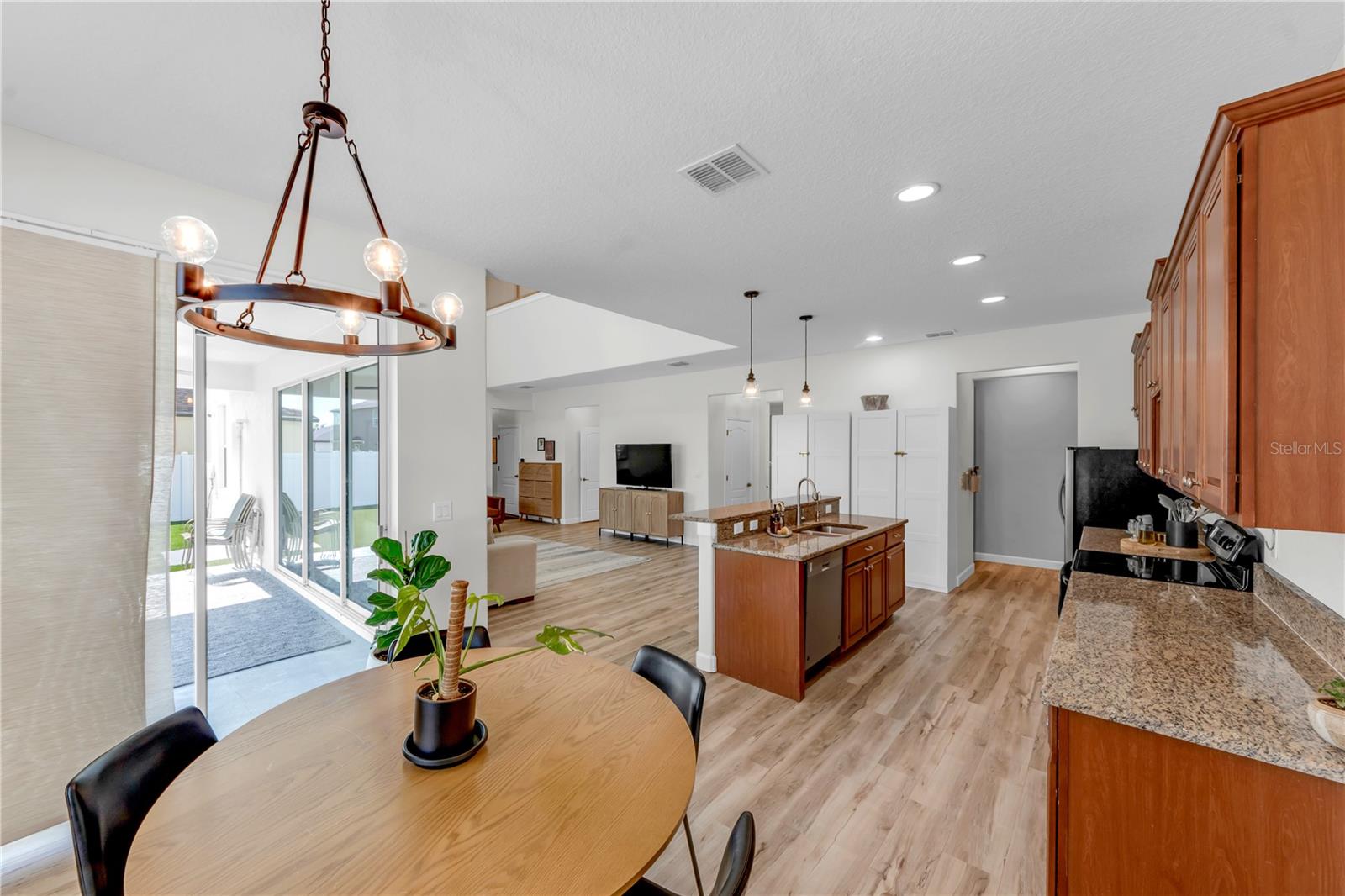 18617 MILTON KEYNES CT — photo 16