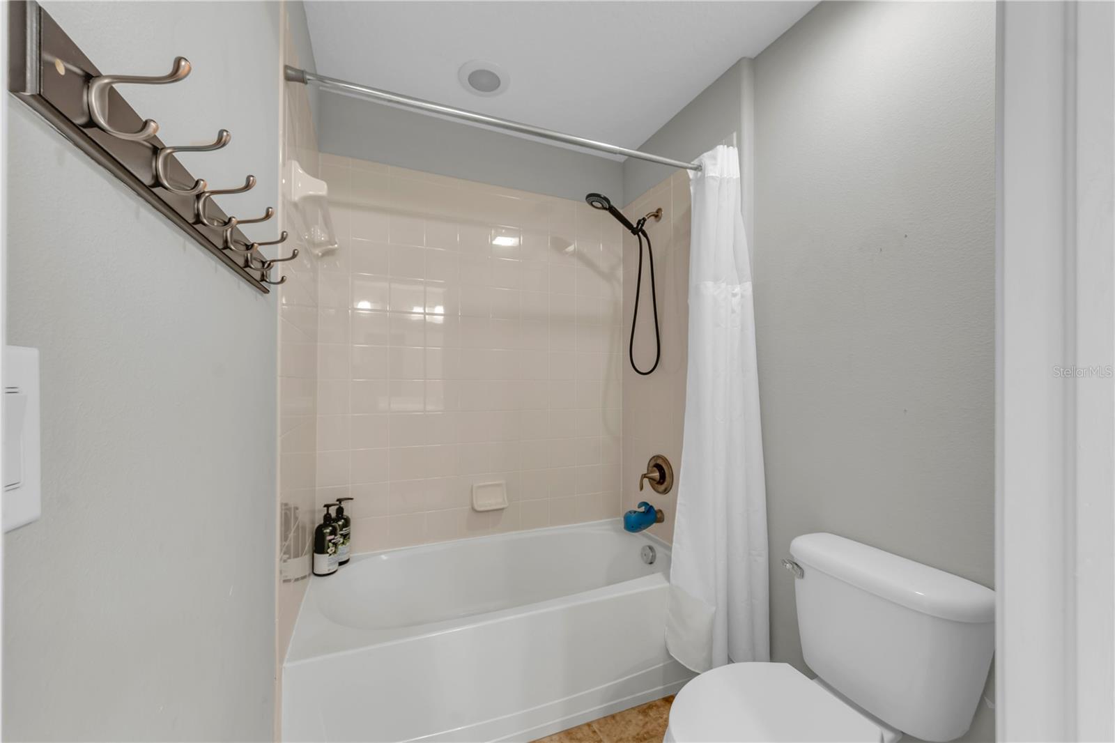18617 MILTON KEYNES CT — photo 40