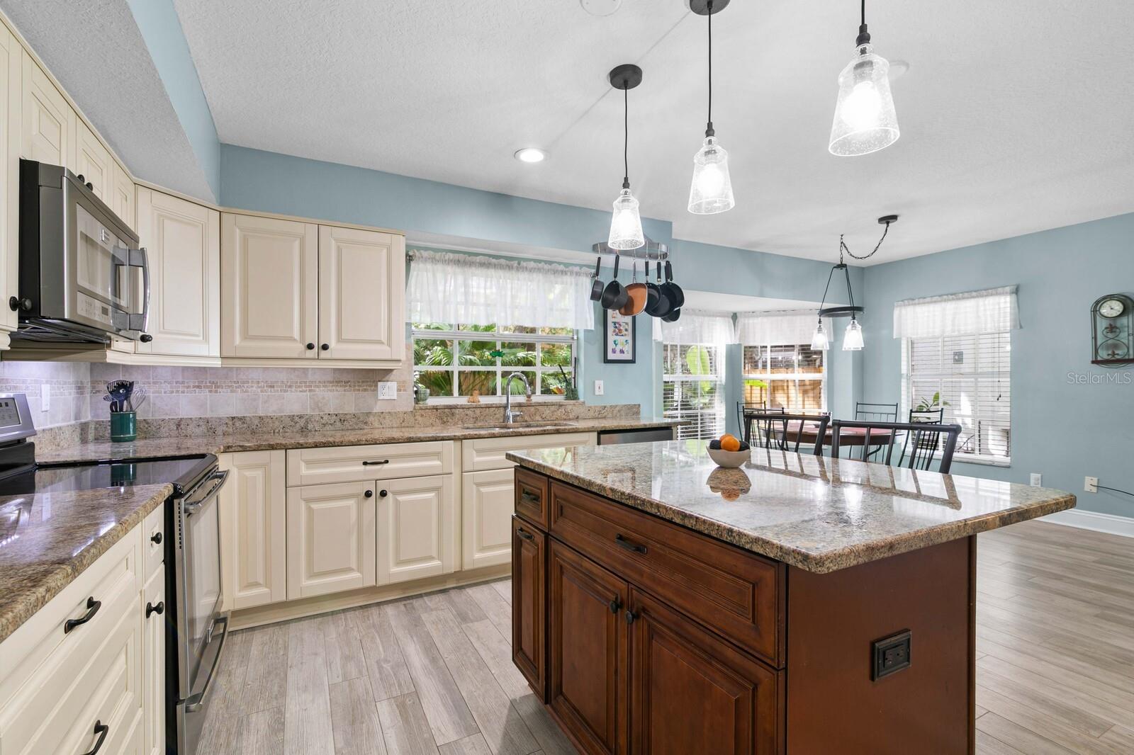 13133 GREENGAGE LN — photo 27