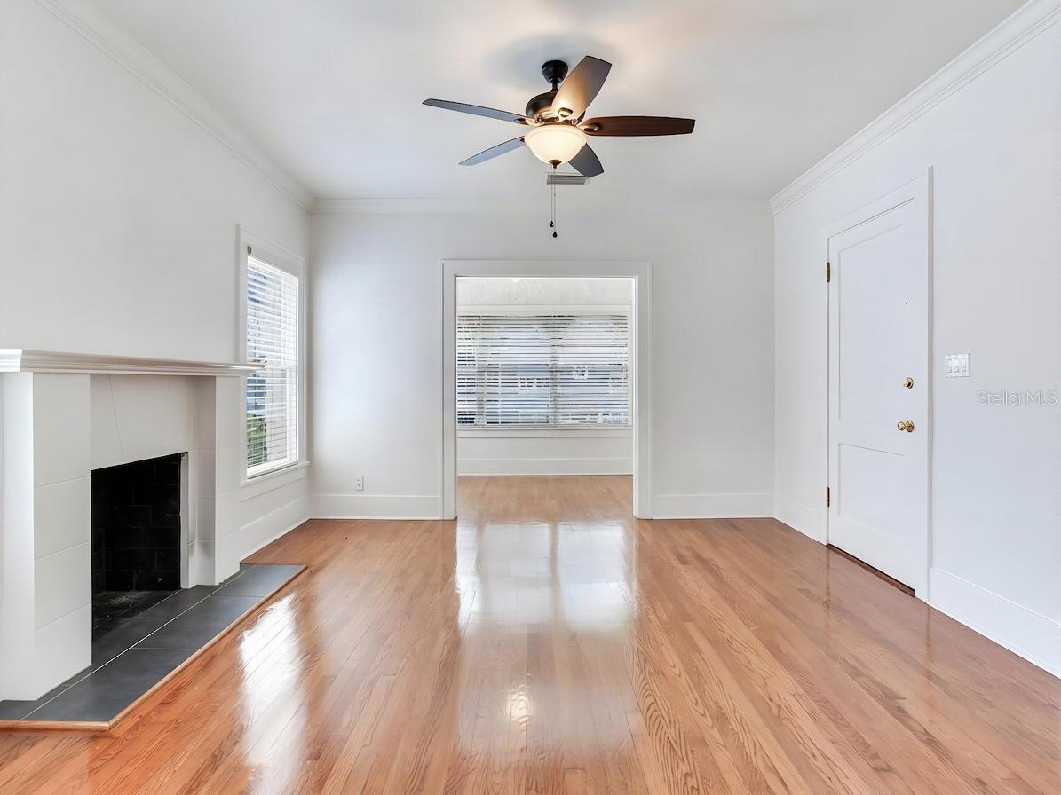 2114 W DEKLE AVE #4 — photo 9