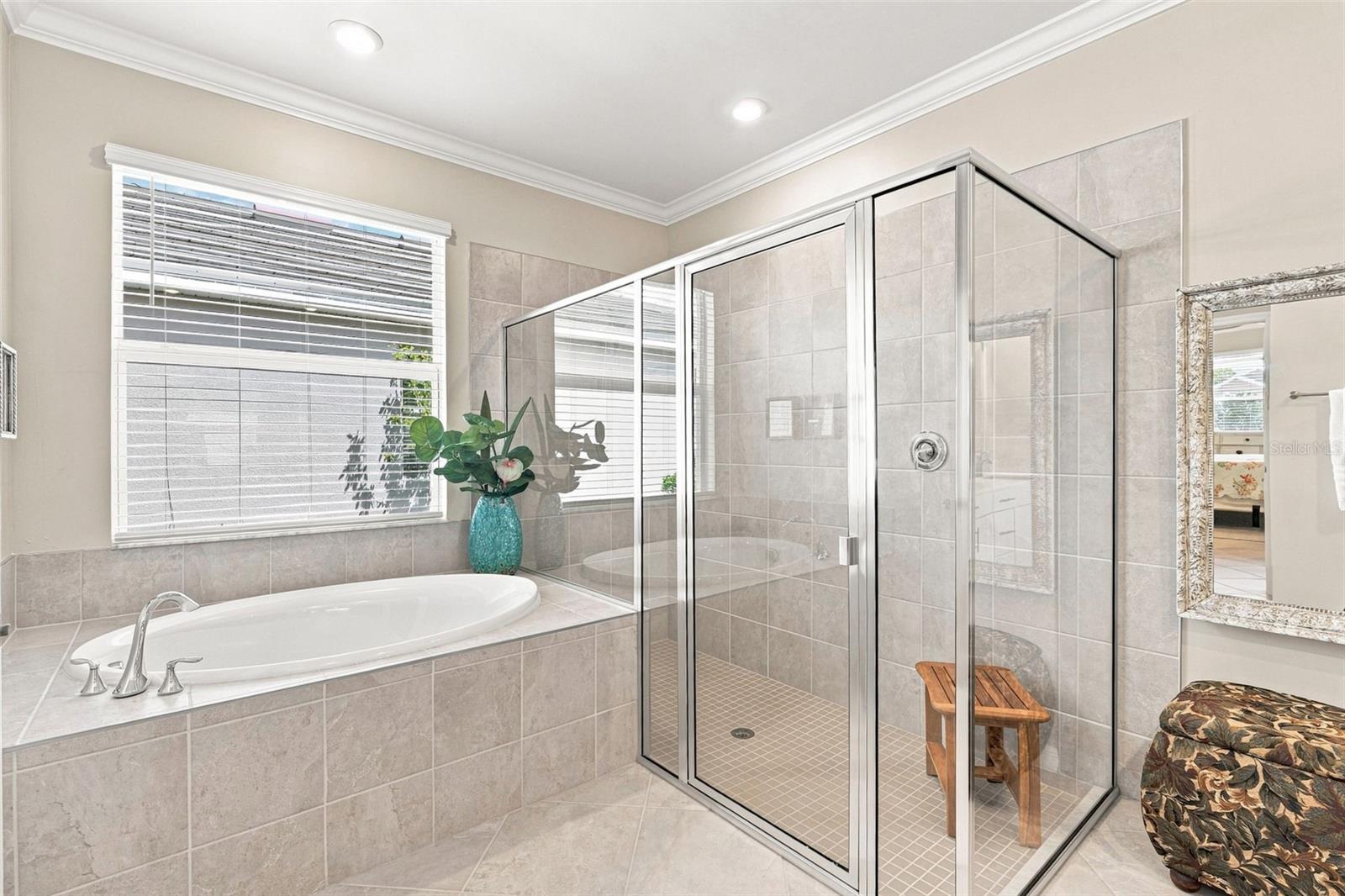 11390 BURGUNDY DR — photo 33